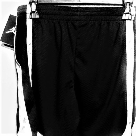 NWT. Nike Jordan Jumpman shorts. - Picture 2 of 4